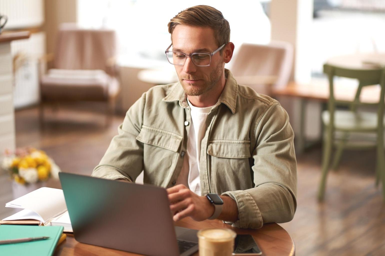 Sistema di pianificazione e organizzazione per scrittori che lavorano da remoto